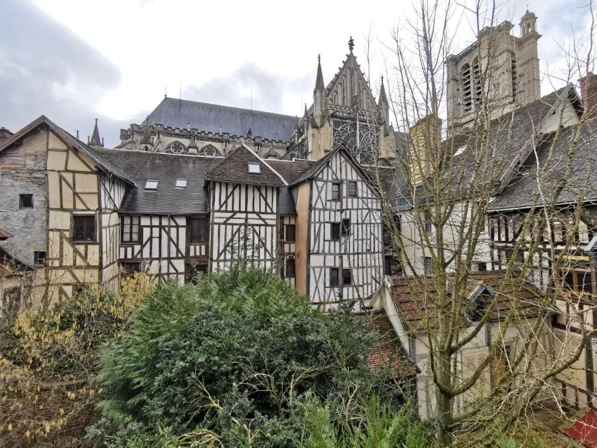 Les Cieux De La Cathedrale - Calme - Jardin - Wifi Apartment Troyes Exterior photo